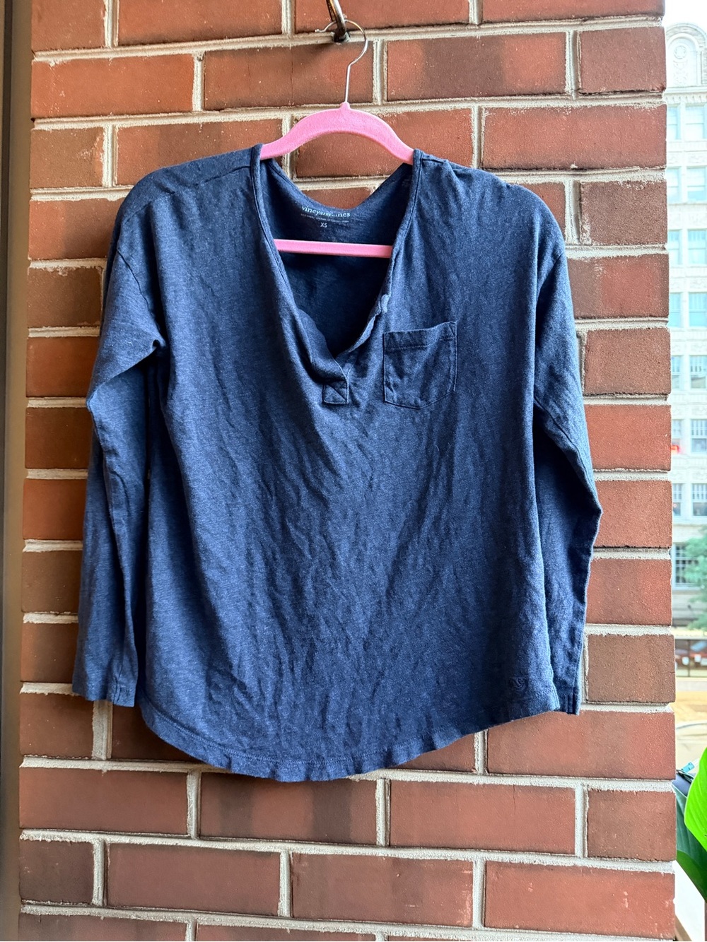 Vineyard Vines Navy Long-Sleeve V-Neck Pocket Tee